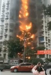 重庆是哪一年火的 a7b822eb9ec342dab4b1620e9bcfb50a.png