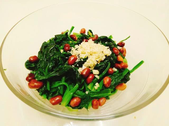 凉拌菠菜鸡蛋窍门 d774fe59425d47e6a2a4a9aaaa69ba38.jpeg