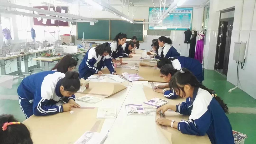 第三师图木舒克市2020年gdp_兵团第三师图木舒克市 招商引智云推介之印象图木舒克(3)