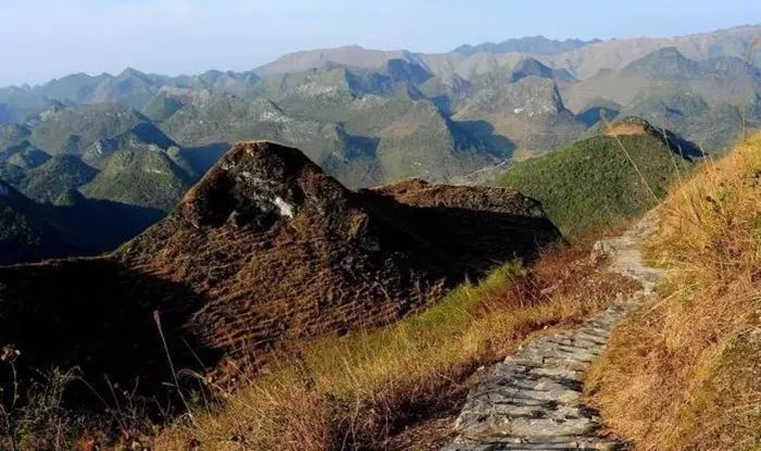 112徒步阳山靘雾山俯瞰广东小桂林1天活动