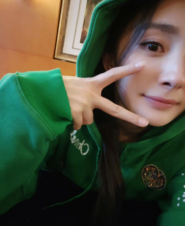 生日怎么拍照挡脸 7687393dd8084d97856b729fa1e151a6.png