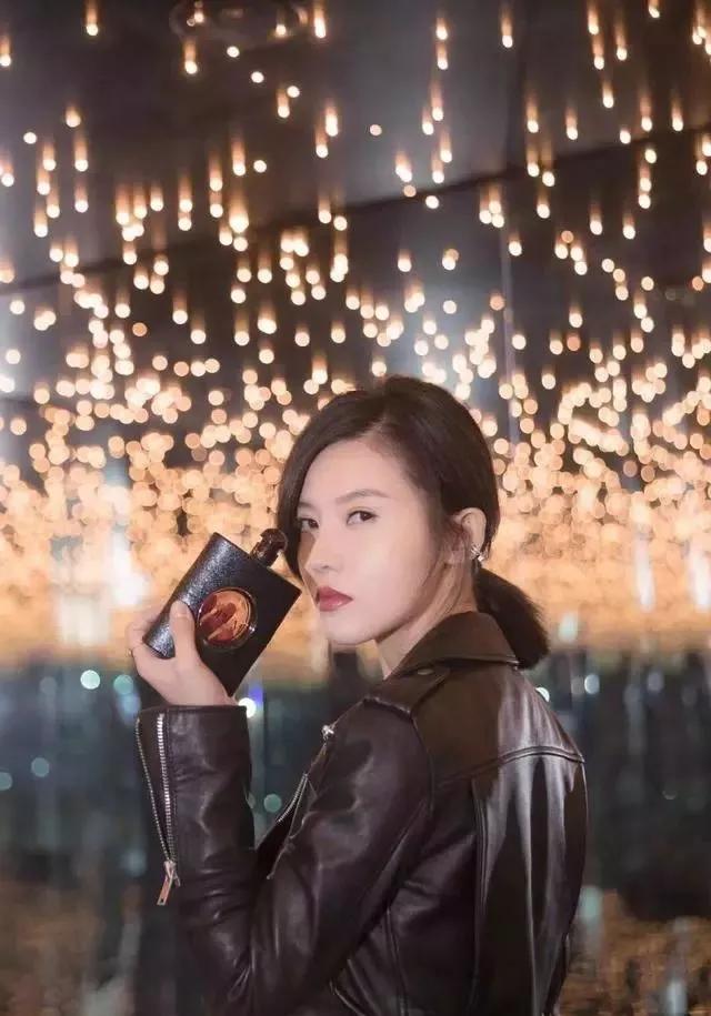 以前多有辨识度的脸啊,现在怎么也成流水线网