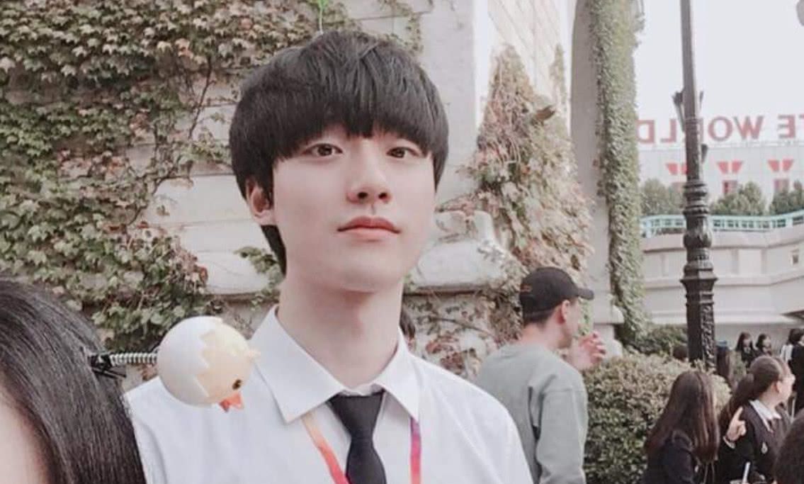 lol最真实的职业选手:打的好,赢下冠军,只为给孩子赚奶粉钱!_大舅子