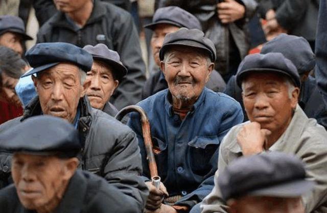 2050中国人口_到2050年,中国13亿人口会变为多少?让人感到不可思议