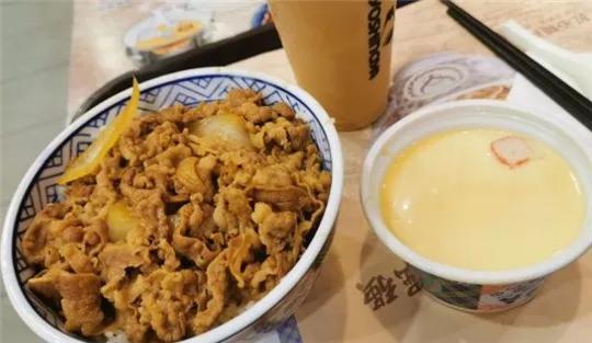 吉野家人均_吉野家牛肉饭(3)