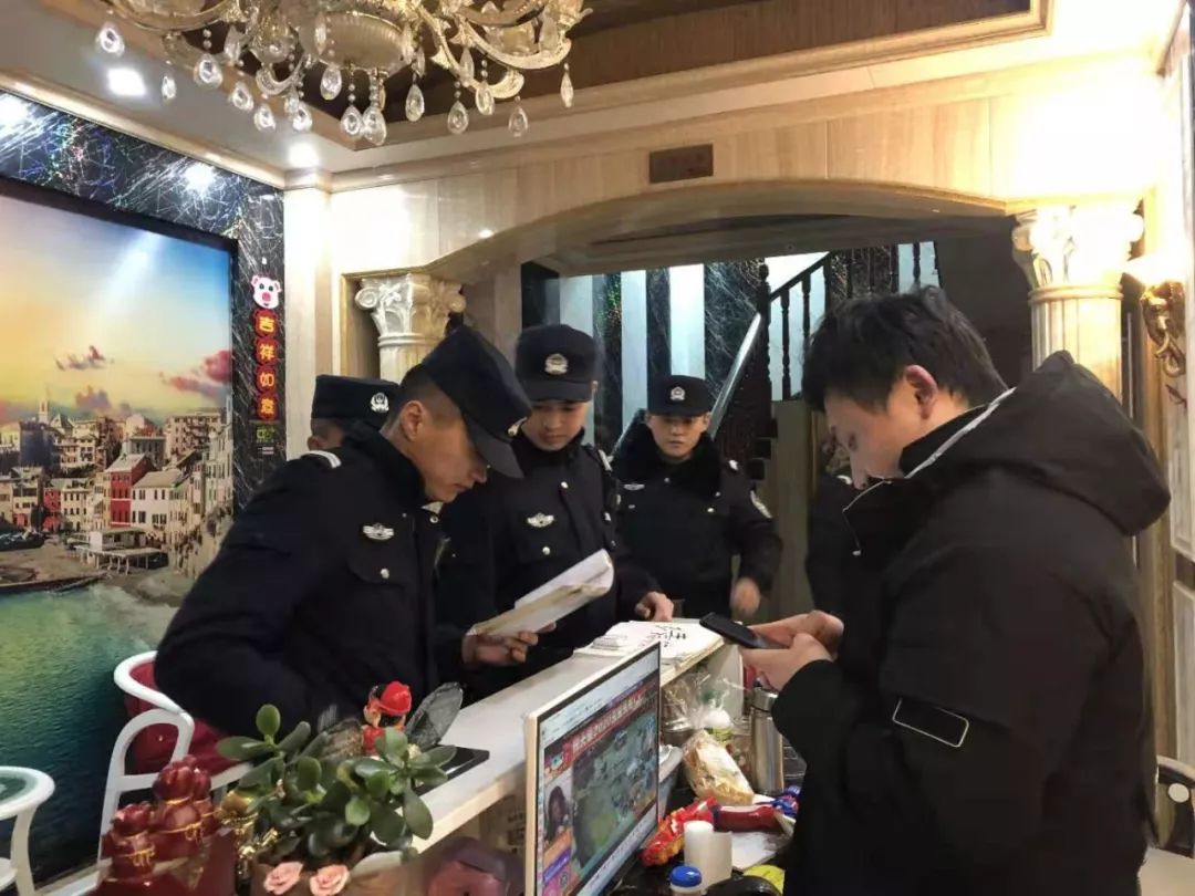 出动警力1908人六安警方全市大行动