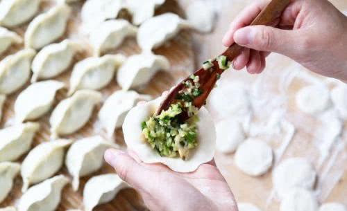 饺子肉馅怎样才好吃 076f3c8b6772417aa309b14a7d4147b3.jpeg