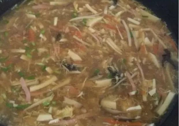 酸辣汤的做法金针菇 08e7e9d2bca7419fb2fff9fa72998b37.jpeg