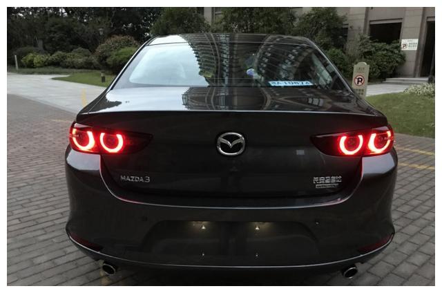 昂跑评测cloudmonster3 11f38c7adf174f108a67e026e8ddd782.jpeg