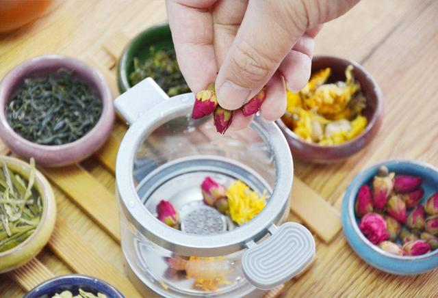 【科技与传统的结合，LAICA莱卡净水泡茶一体机上手体验，释放茶本味道】
