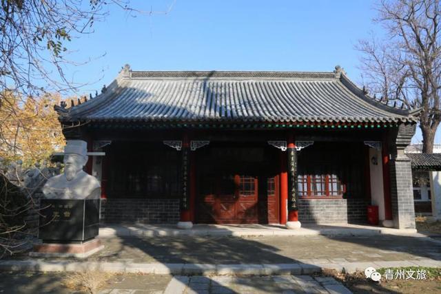 明成化五年(1469,青州知府李昂将其改建为书院,院内建"藏修"息游"