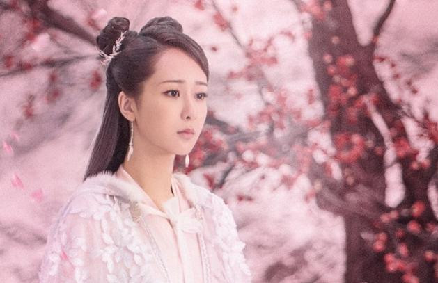 杨紫最美古装角色 36d924c590764efcbf64445bb4ecb795.jpeg