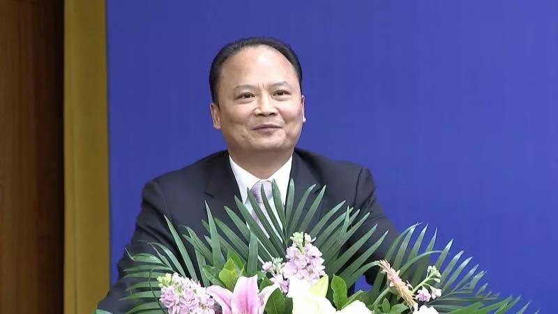 通威集团董事长_通威集团管亚梅(2)