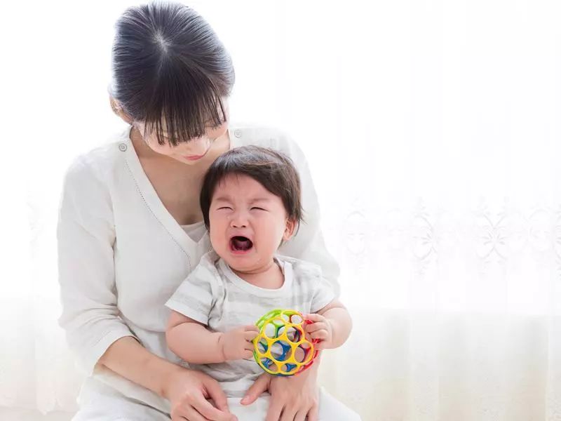 鸽子医生谈孕育：高需求宝宝情绪像炸弹，爸妈不要硬碰硬！用3招拆解他的心