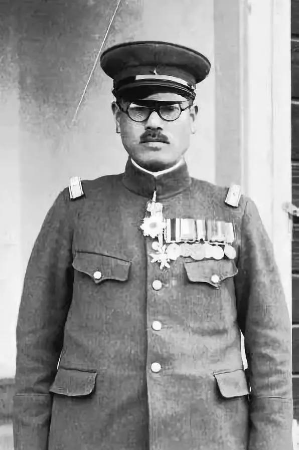 蒋介石|1945审判日本战犯时，蒋介石为何要亲自下令必须枪毙此人？