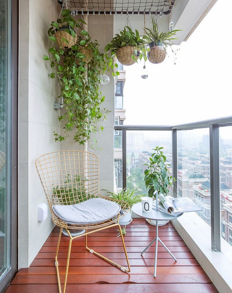 阳台有必要做通铺吗 61a7aa78614c4fdd8237b2a550b3e26a.jpeg