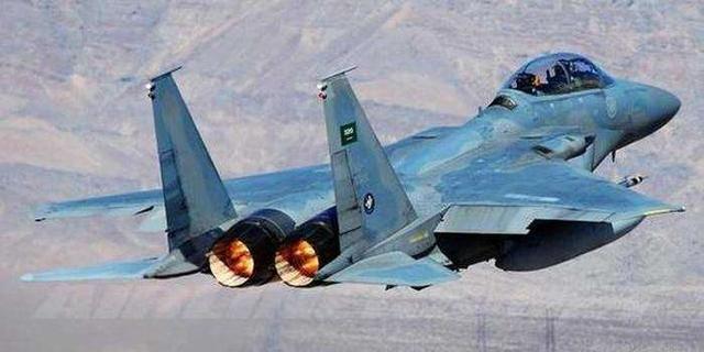 伊朗战机之王飞抵边境:它面对十倍敌机,几乎送死