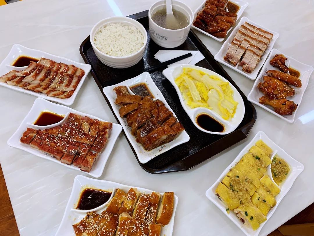 每日9蚊9特惠套餐 ▎坚记烧腊"斩料加餸"20:30后五折