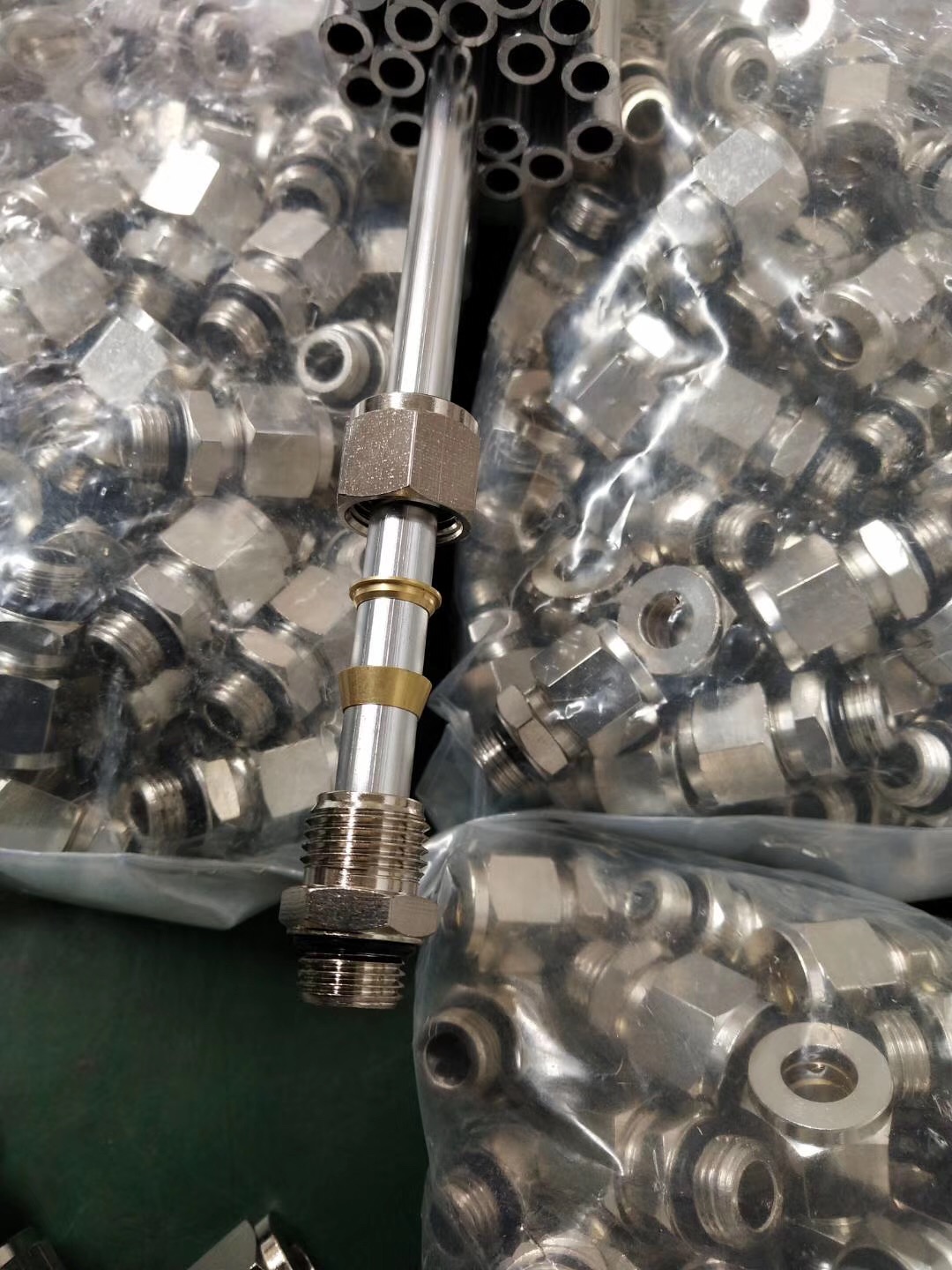 T李洋分享卡罗拉改装气动避震后备箱硬链接好