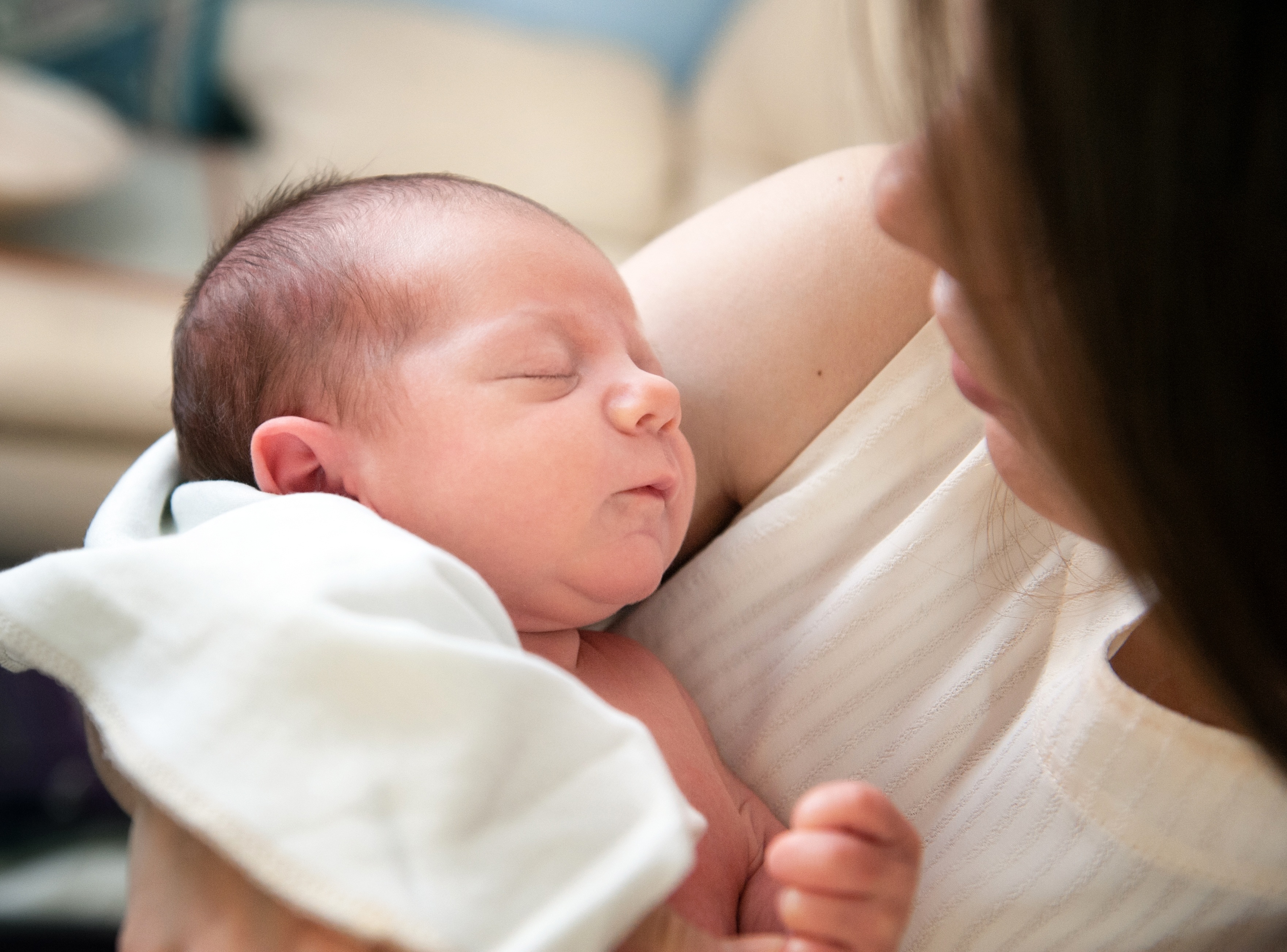 母乳喂养最“疼”的事情，那是堵奶的疼,被我遇上了