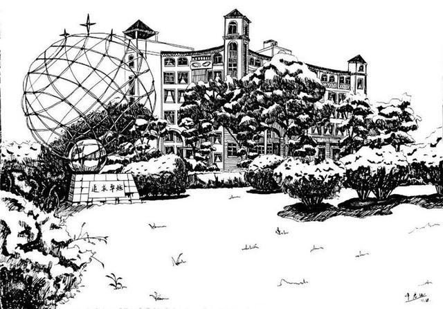 原创武汉一高校：校园风景成为老师课堂教学的“模板”