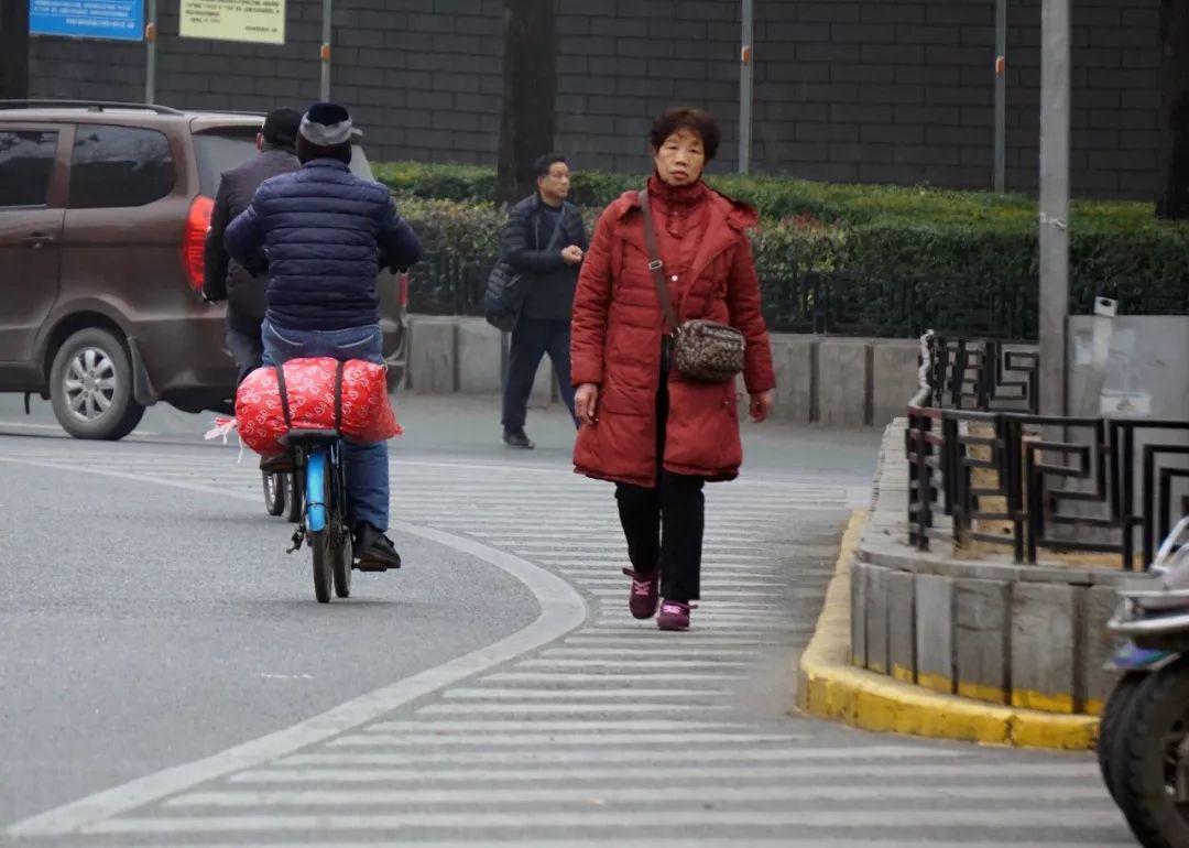 人口容人量_容人之量宽己之心图片(3)