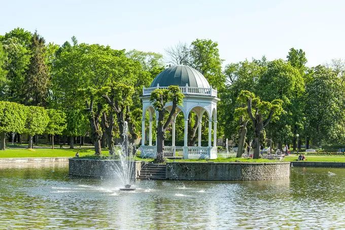 世界上著名的公园 86e91e9d7af344cebefe8fe124f6b8d8.jpeg