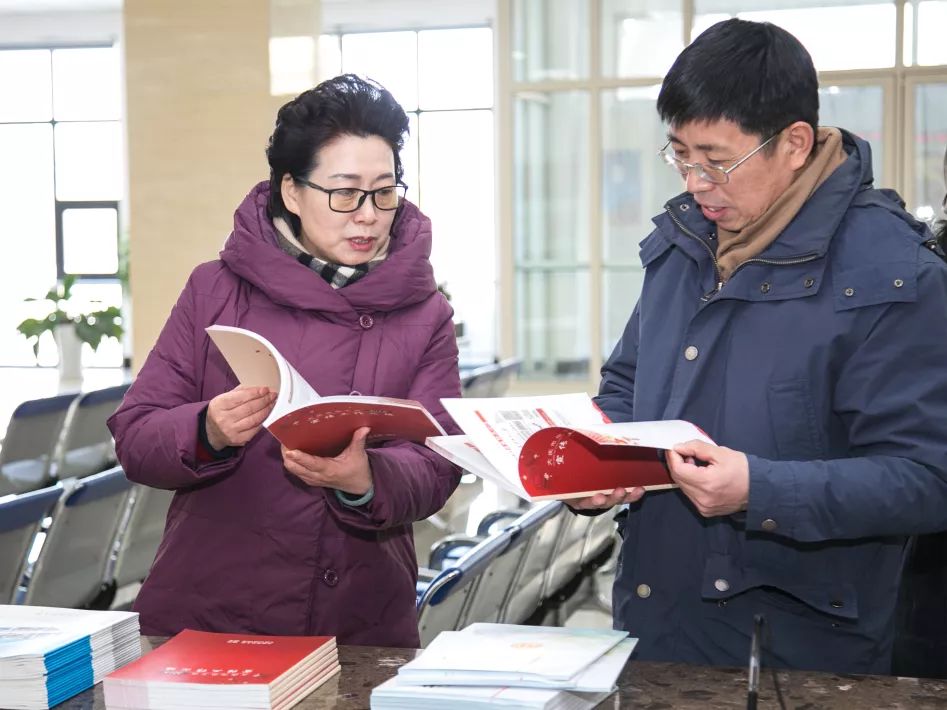 工会要闻丨全总副主席张少琴一行来庆送温暖