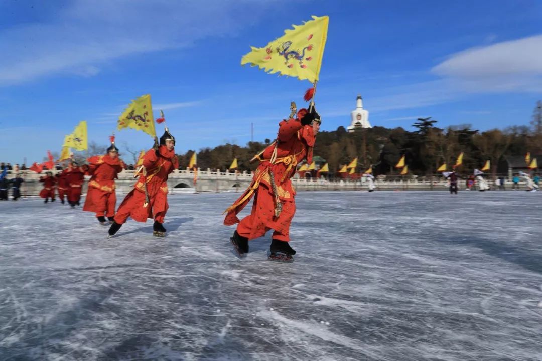 冰嬉是中国古代最具代表性的冰上运动之一,而毗邻故宫"紫禁城,有着"