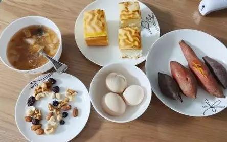 外国的中餐厅早餐 94063f9ec9dd4d8891ee034c0e0021bf.jpeg