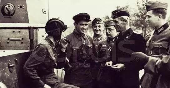 军官|苏德大战前，苏联为何处死约1.5万名波兰军官？答案显而易见