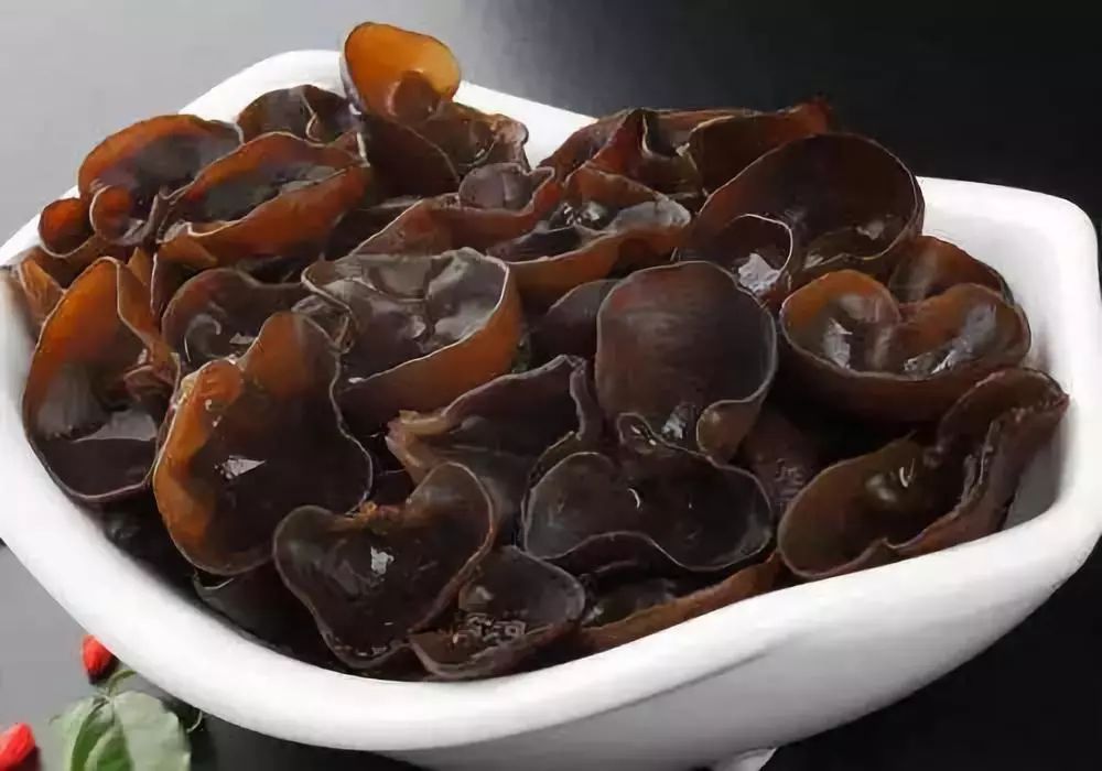 木耳的功效和作用是什么 98347364367446458c13532a411609e5.jpeg