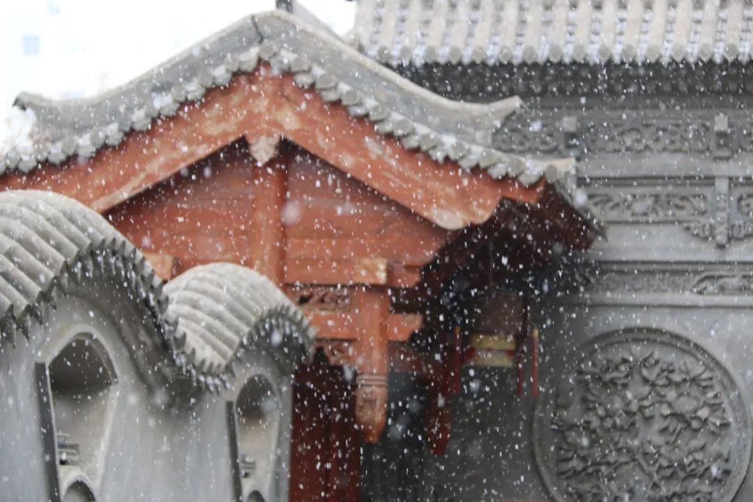 雪落八坊十三巷,水墨诗画天自成