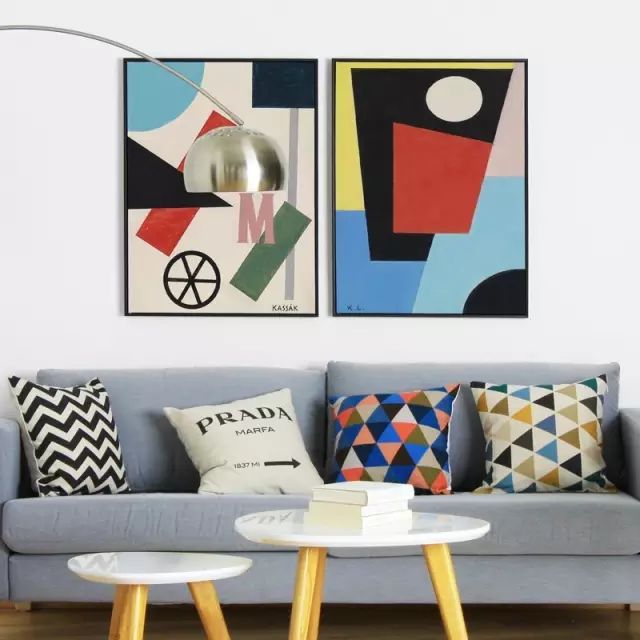 装饰画安装最简单的方法 99bde7386e7a4b40a846f886ebe6597a.jpeg