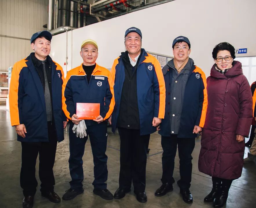 工会要闻丨全总副主席张少琴一行来庆送温暖