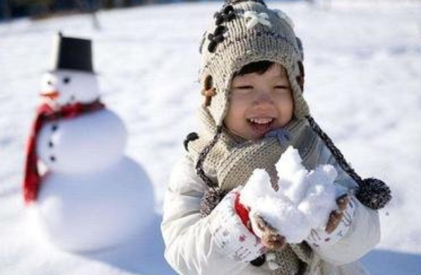 「靠谱育儿说」小寒过后，别怪咳嗽“缠上”娃，天气再冷，孩子也不能这么睡
