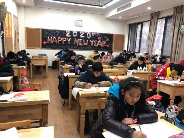 武汉一中学期末无人监考，这次连远程监控也关闭！学生自愿报名