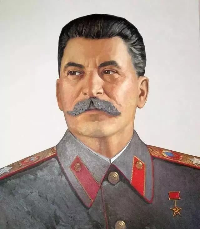 军官|苏德大战前，苏联为何处死约1.5万名波兰军官？答案显而易见