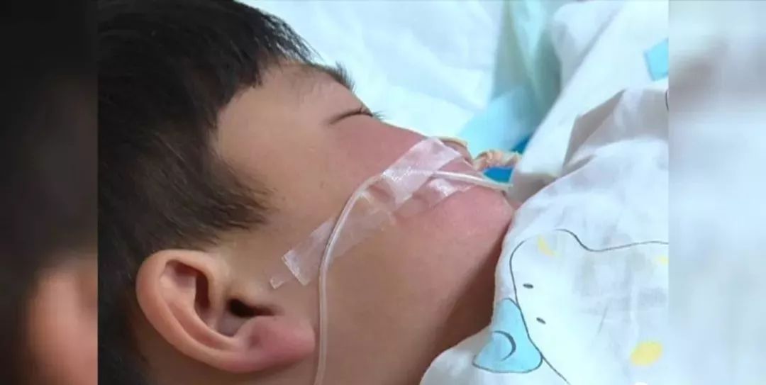 柳州8岁男孩突发病毒性脑炎，可他的父母却不知去向！_