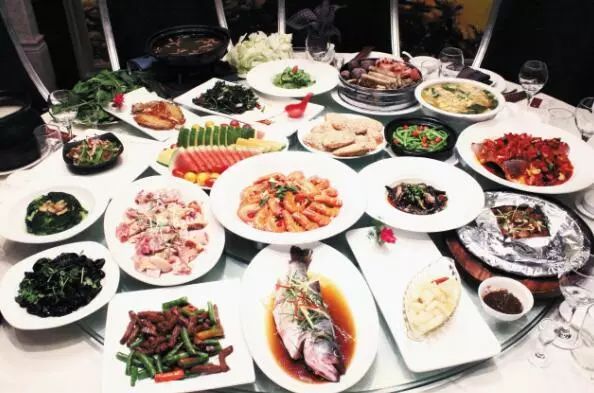 【美食 | 中国人的家宴：待客的最高礼仪】 
