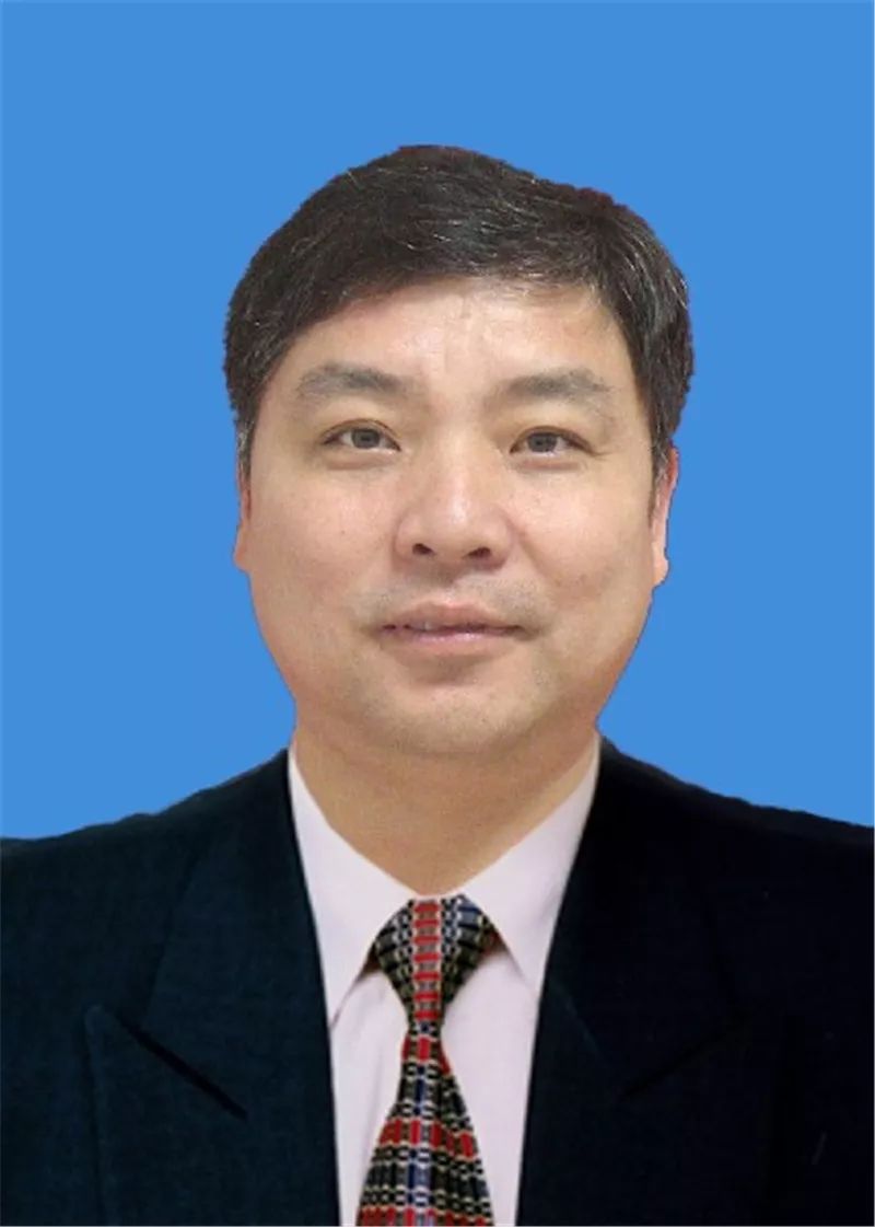 现任衢州市柯城区人民政府副区长,拟任市直单位正县级领导职务.