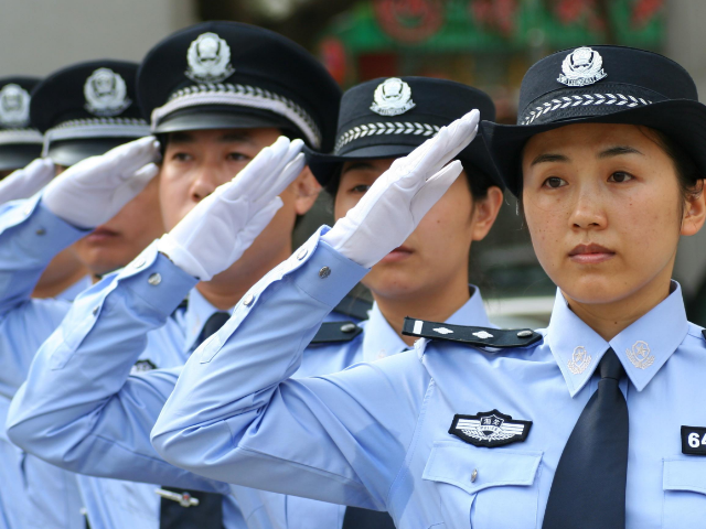 警监风衣_和平精英黄金风衣图片