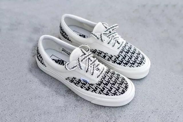 难再发售?fear of god x vans "满印" logo sample 曝光