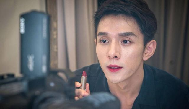 网红背后成功不能复制:李佳琦年赚2亿,李子柒1.6亿