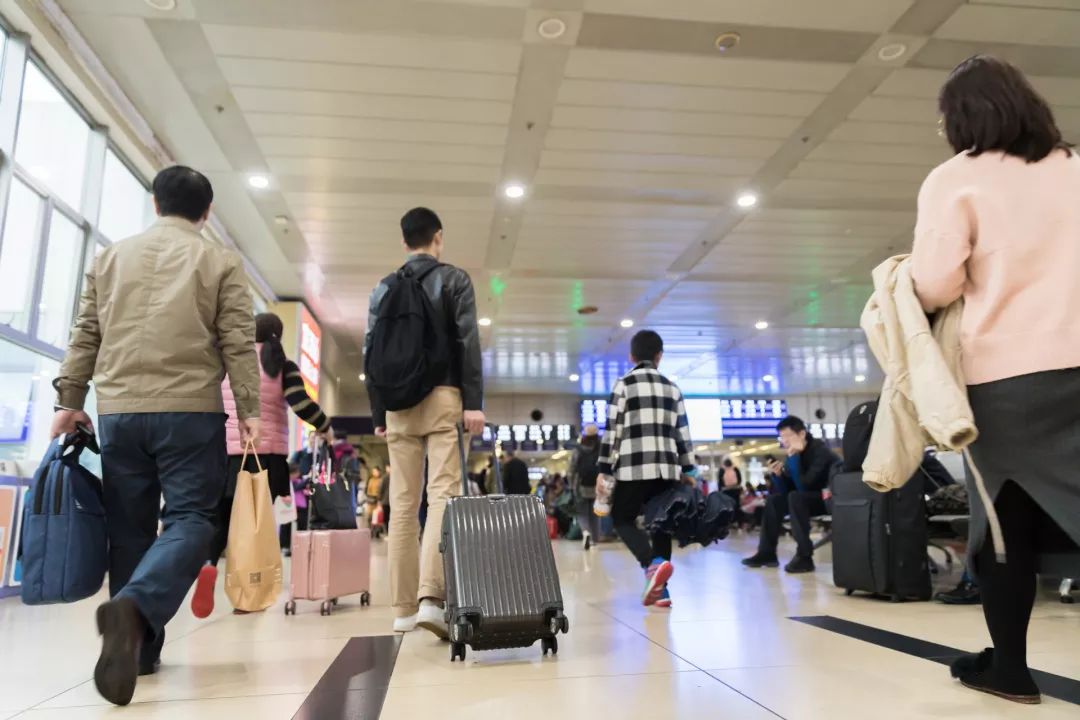 大学生放假图鉴场面过于真实