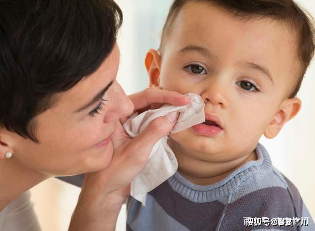 孩子咳嗽会经历四个时期，大多宝妈在第三阶段就出手，你坚持了吗_