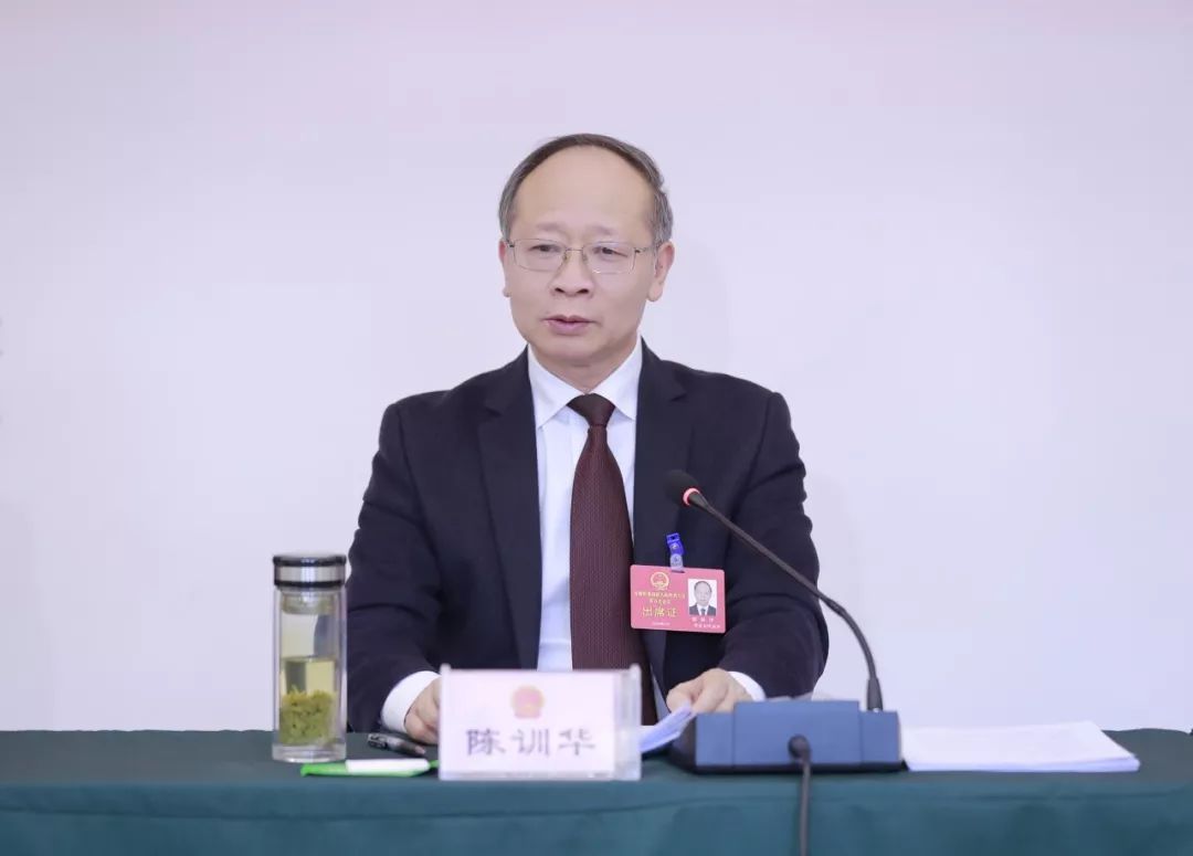 陈都经济总量_我国经济总量照片