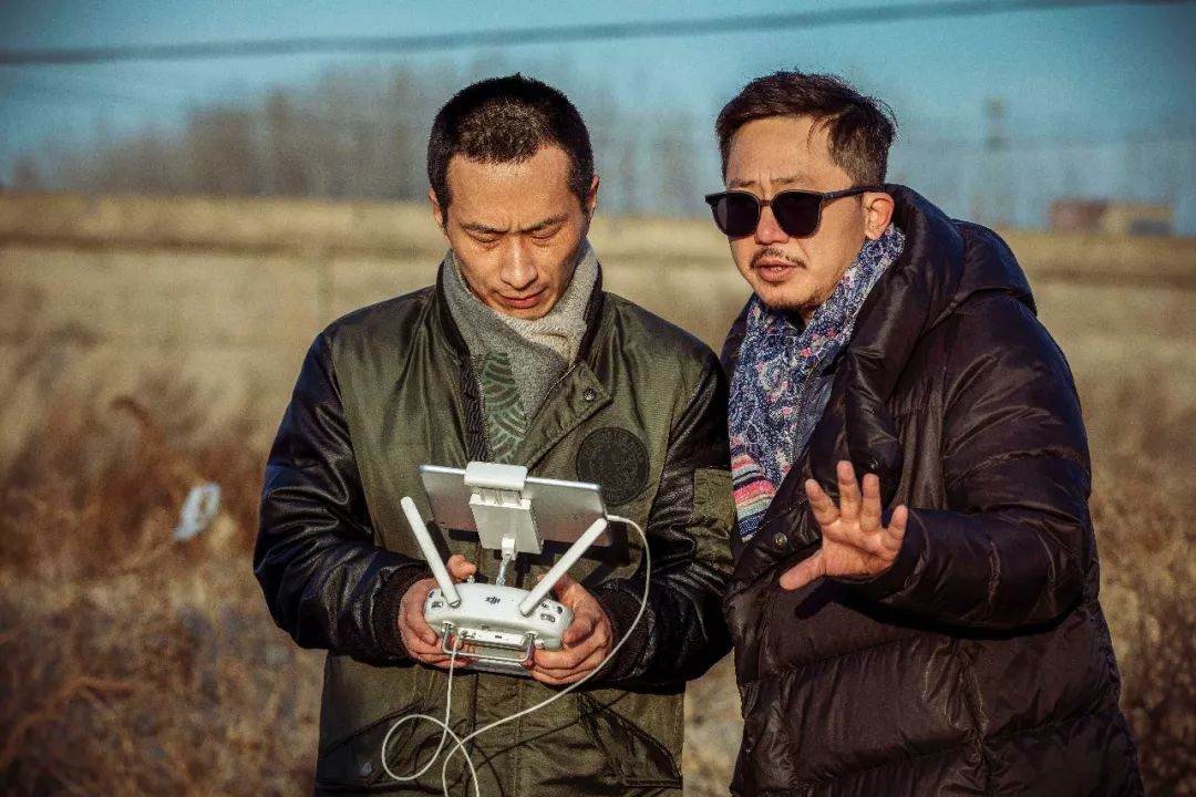 电视剧《落地生根》在我们文登有400多个拍摄点目前正在紧锣密鼓的