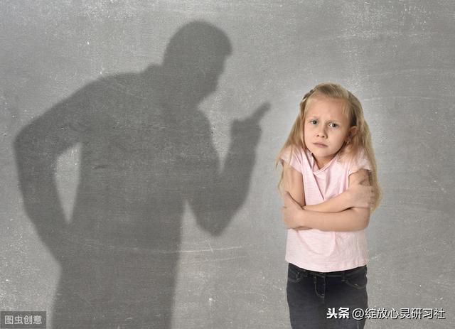 梦到自己给自己剃光头，探索潜意识中的自我重塑与转变