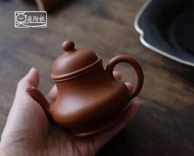 紫砂壶好泥料的特点 3a76a859e396412f9f88aba6af631bf6.jpeg